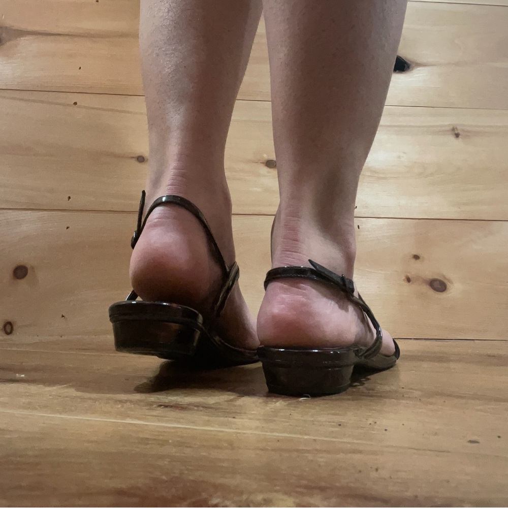 Stuart Weitzman Strappy Tortoise Shell Sandals Si… - image 5